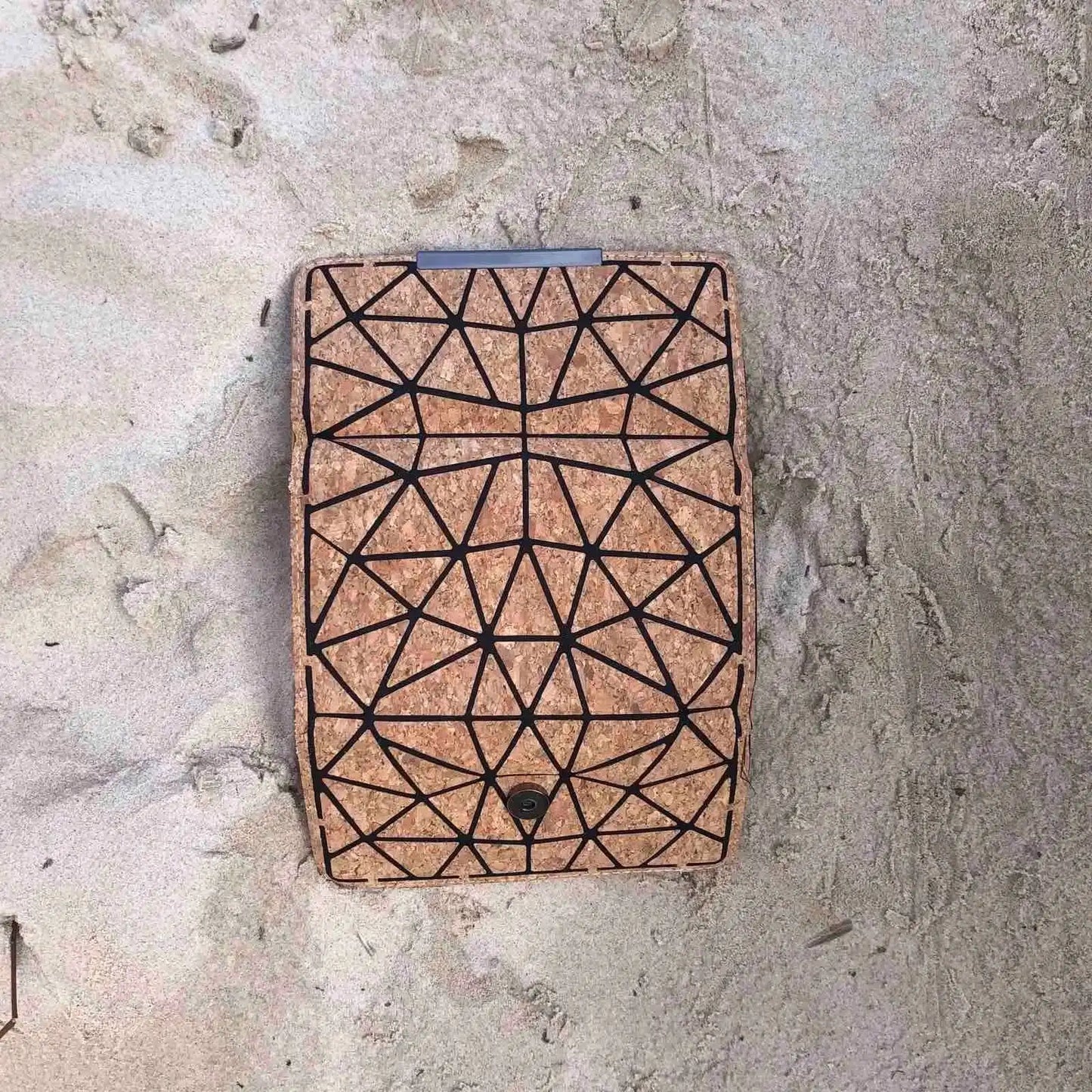 NEW  Geo Wallet Deluxe - Four Colours