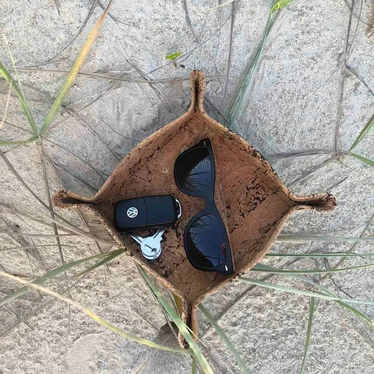 NEW~Folding Square Cork Organiser