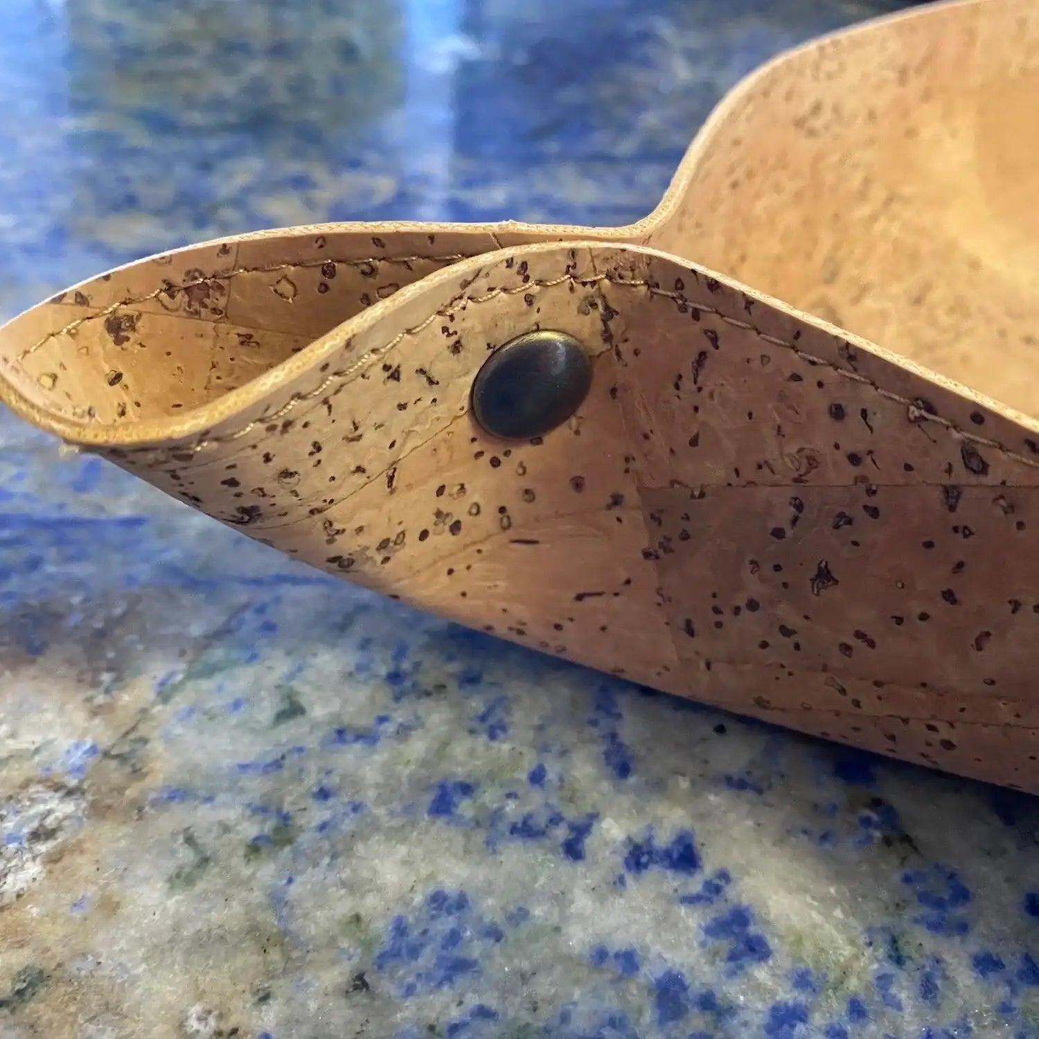 Folding Cork Triangle Organiser