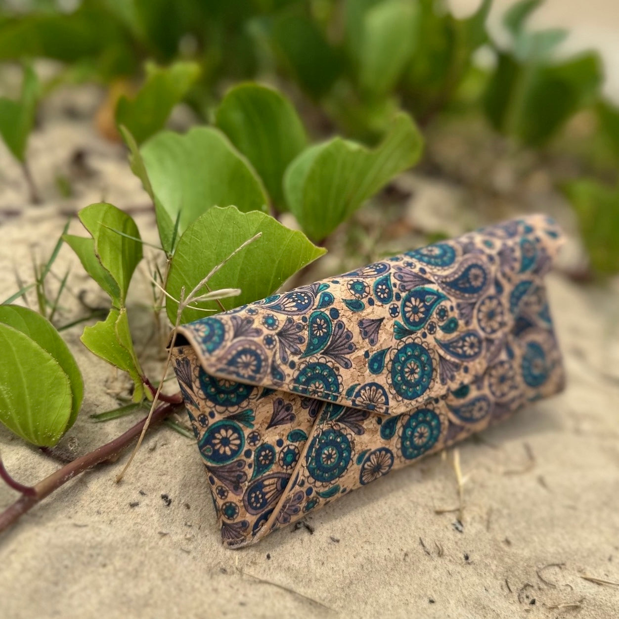 Magnetic Cork Glasses Cases