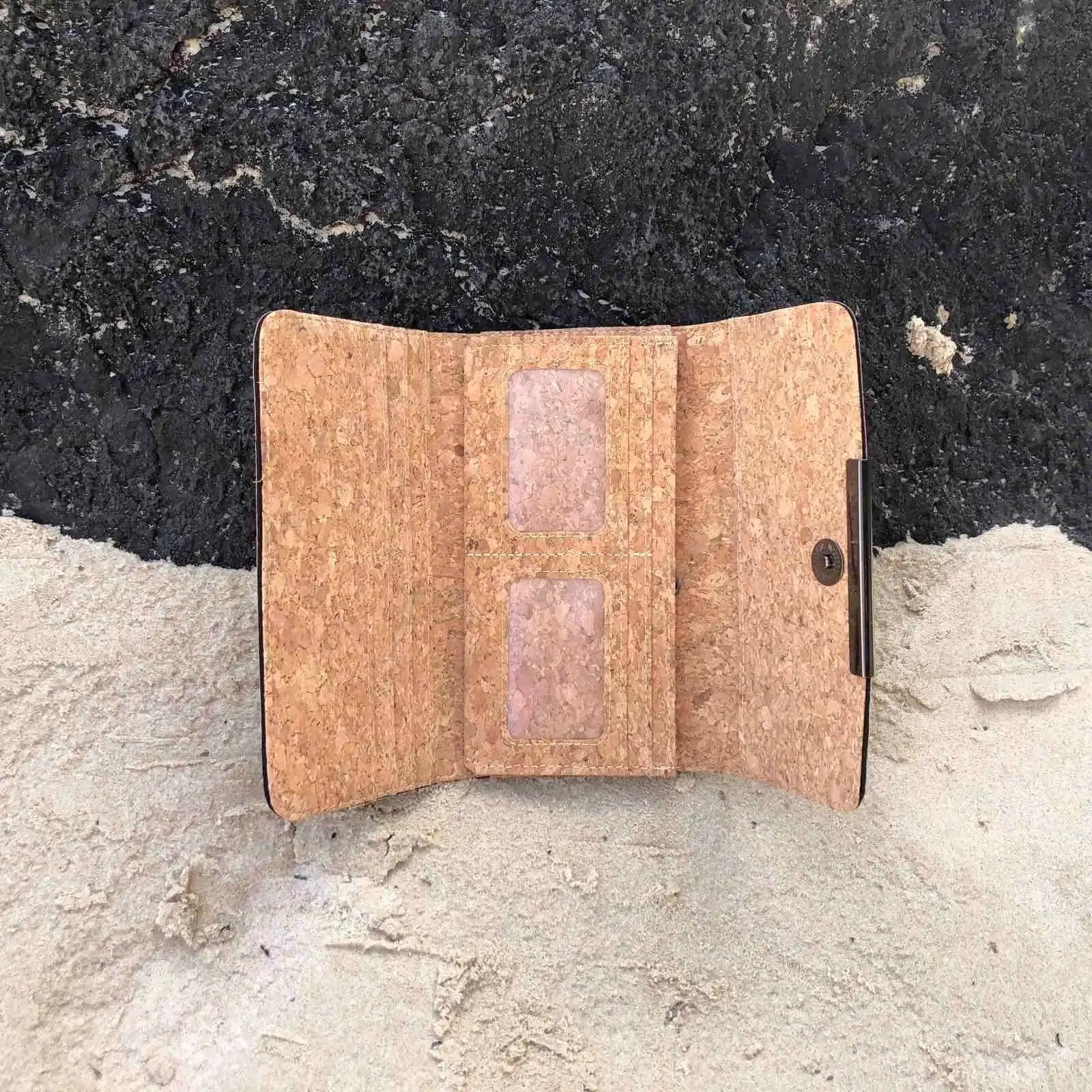 NEW  Geo Wallet Deluxe - Four Colours