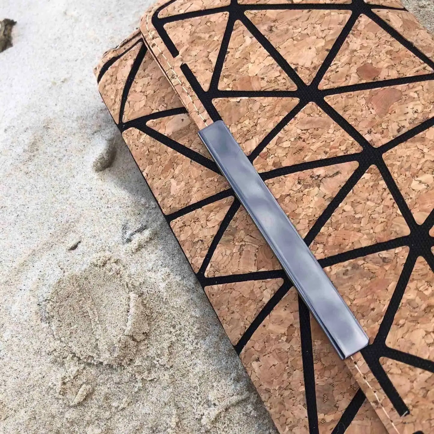 NEW  Geo Wallet Deluxe - Four Colours