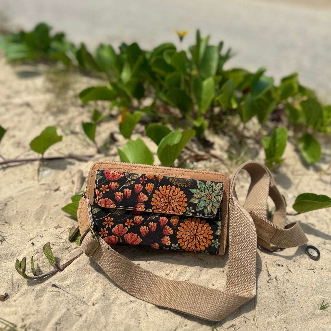 Annie Convertible Cork Purse & Crossbody Bag - Eco-Friendly Wallet