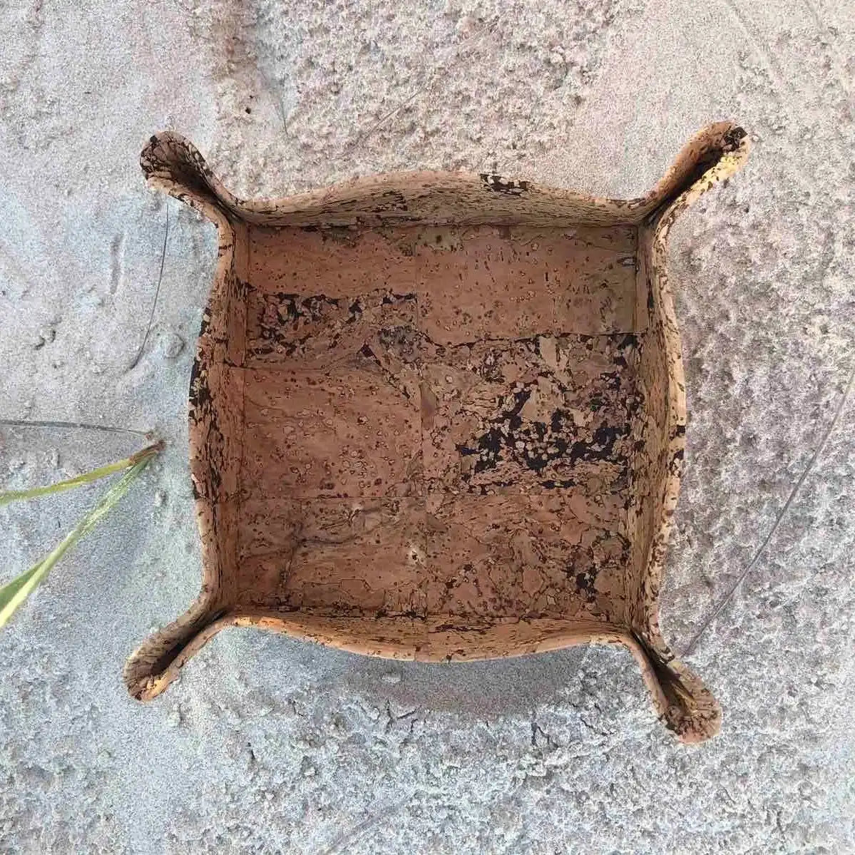 NEW~Folding Square Cork Organiser