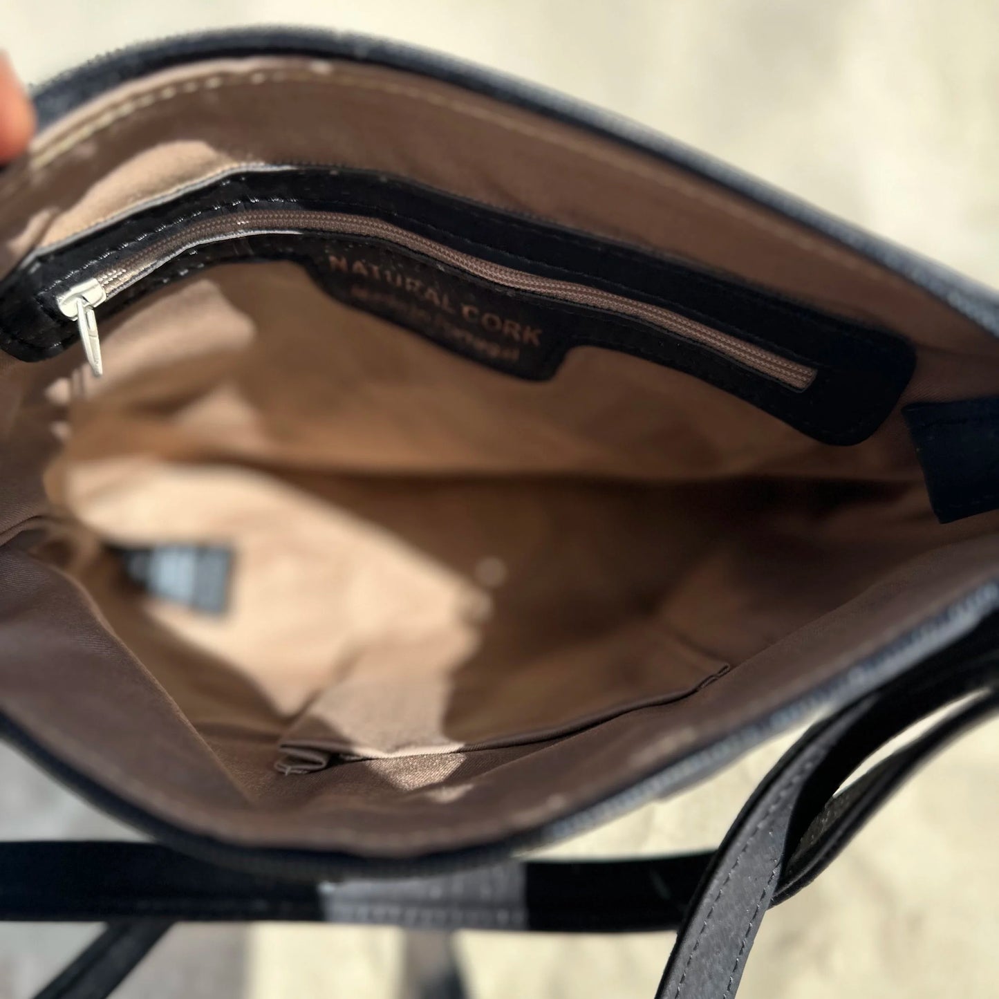 New~Stunning Minna Cork Bag